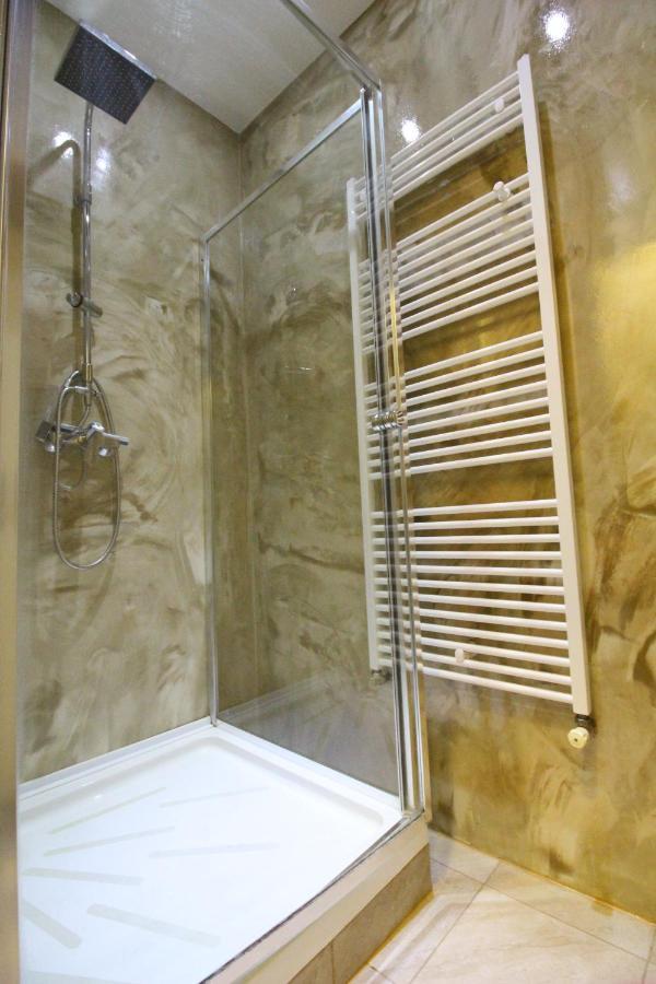 Private Quad Bedroom With Bathroom Rf3 Wien Ngoại thất bức ảnh