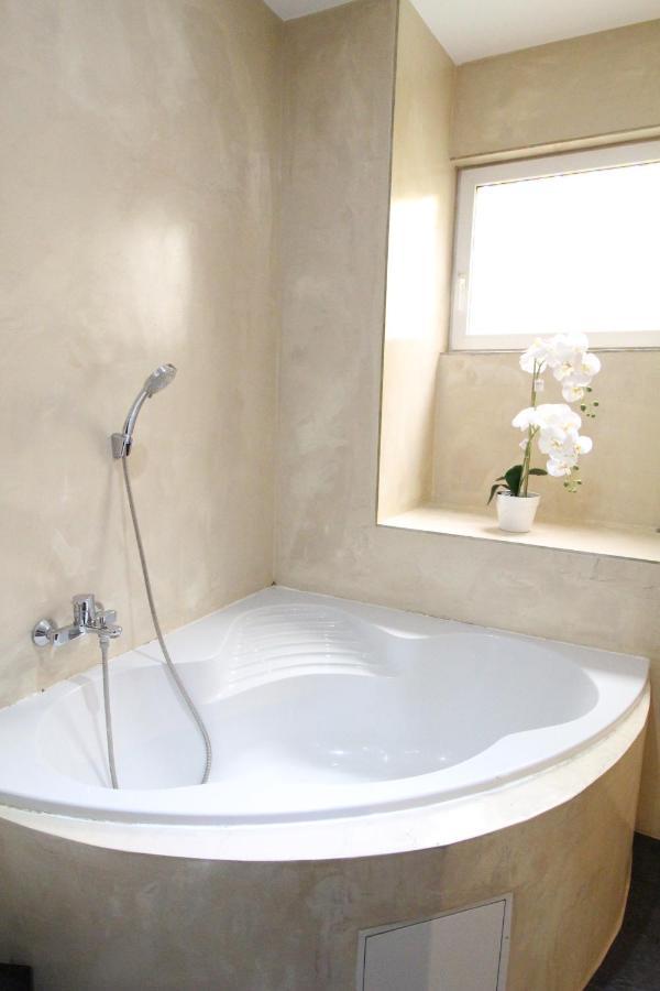 Private Quad Bedroom With Bathroom Rf3 Wien Ngoại thất bức ảnh