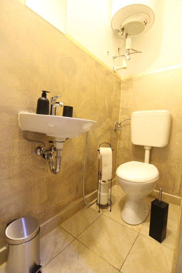 Private Quad Bedroom With Bathroom Rf3 Wien Ngoại thất bức ảnh